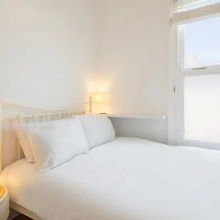 Victorian Retreat, Sleeps 8, Dog Friendly Semesterbostad