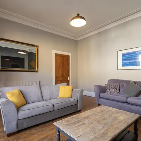 Victorian Retreat, Sleeps 8, Dog Friendly Semesterbostad