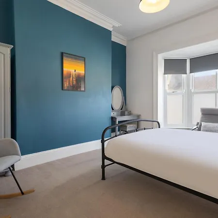 Victorian Retreat, Sleeps 8, Dog Friendly *